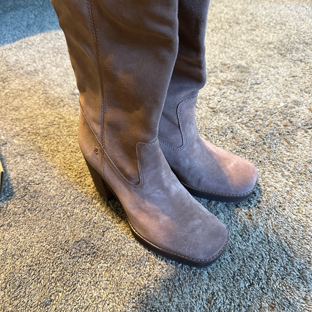 NWT Zodiac Knee High Padma Boots / Size 7.5